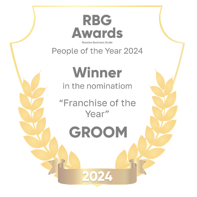 Photo with the award: 'Nomination “Franchise of the Year” – 2024'